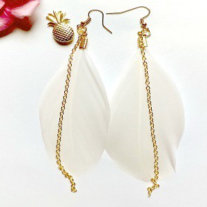 sparkle-feather-pink-flower-site